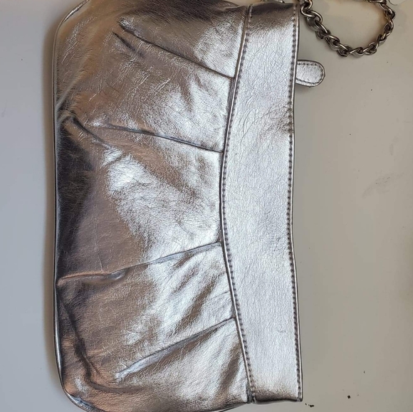 Silver wrislet handbag - Picture 4 of 4